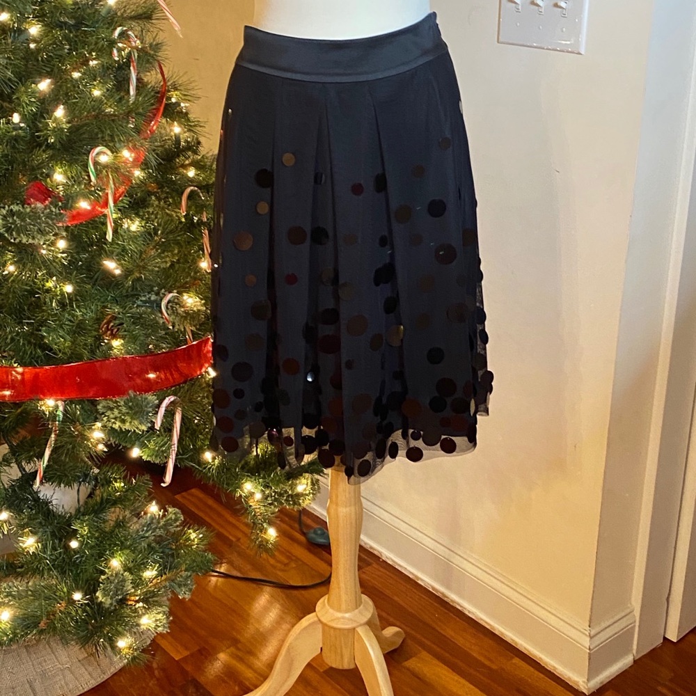 ANN TAYLOR cute Black Skirt with paillettes. 12P